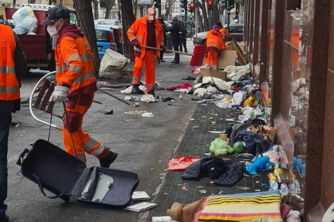 Esquilino, intervento congiunto di bonifica tra Polizia Locale e AMA