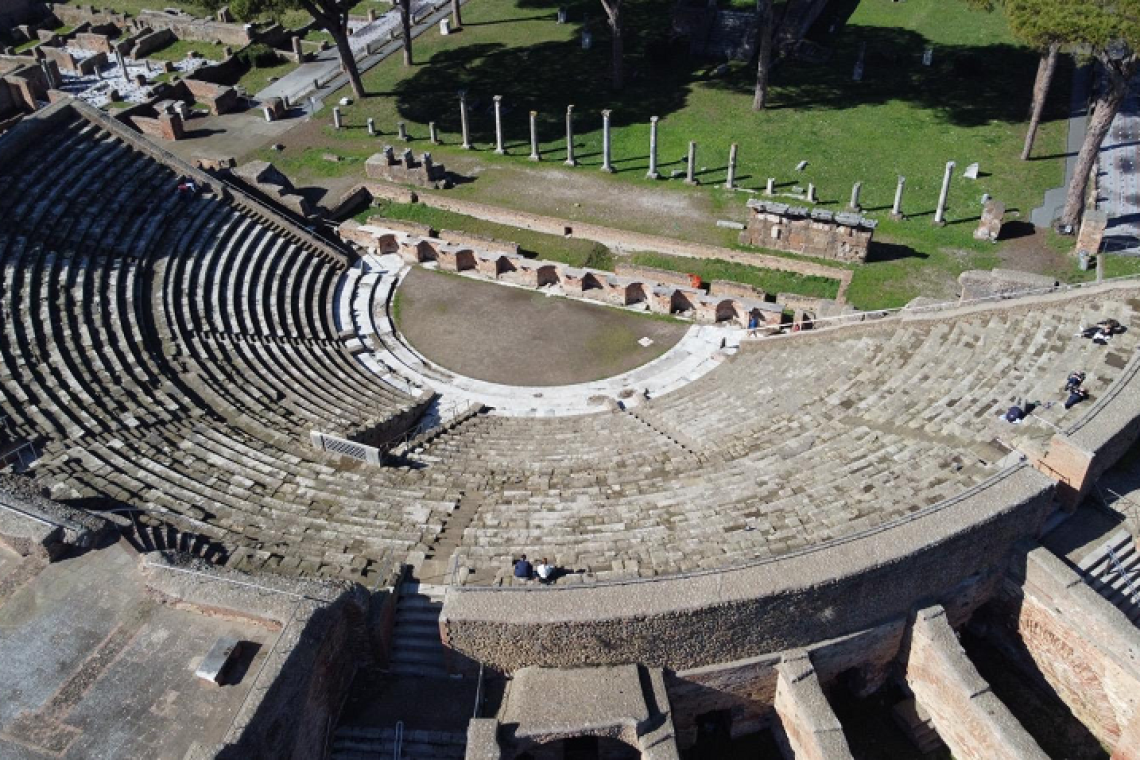 Ostia Antica Festival annuncia i primi artisti: Patti Smith, Carmen Consoli, Vinicio Capossela, Bregovic, Rezza e Mastrella