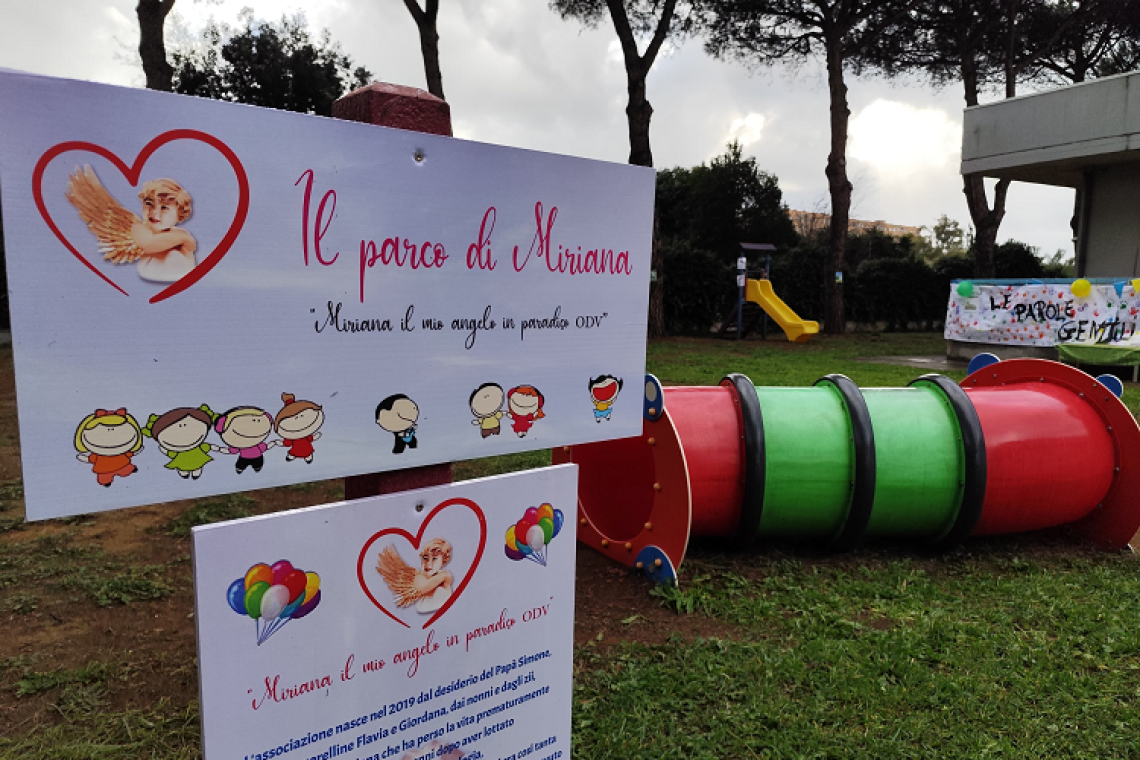 Pomezia, inaugurato il nuovo parco giochi della scuola Collefiorito, in memoria della piccola Miriana